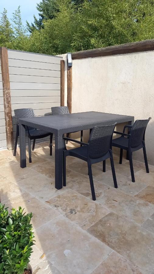 Apartment T2 Au Calme Proche Centre Arles